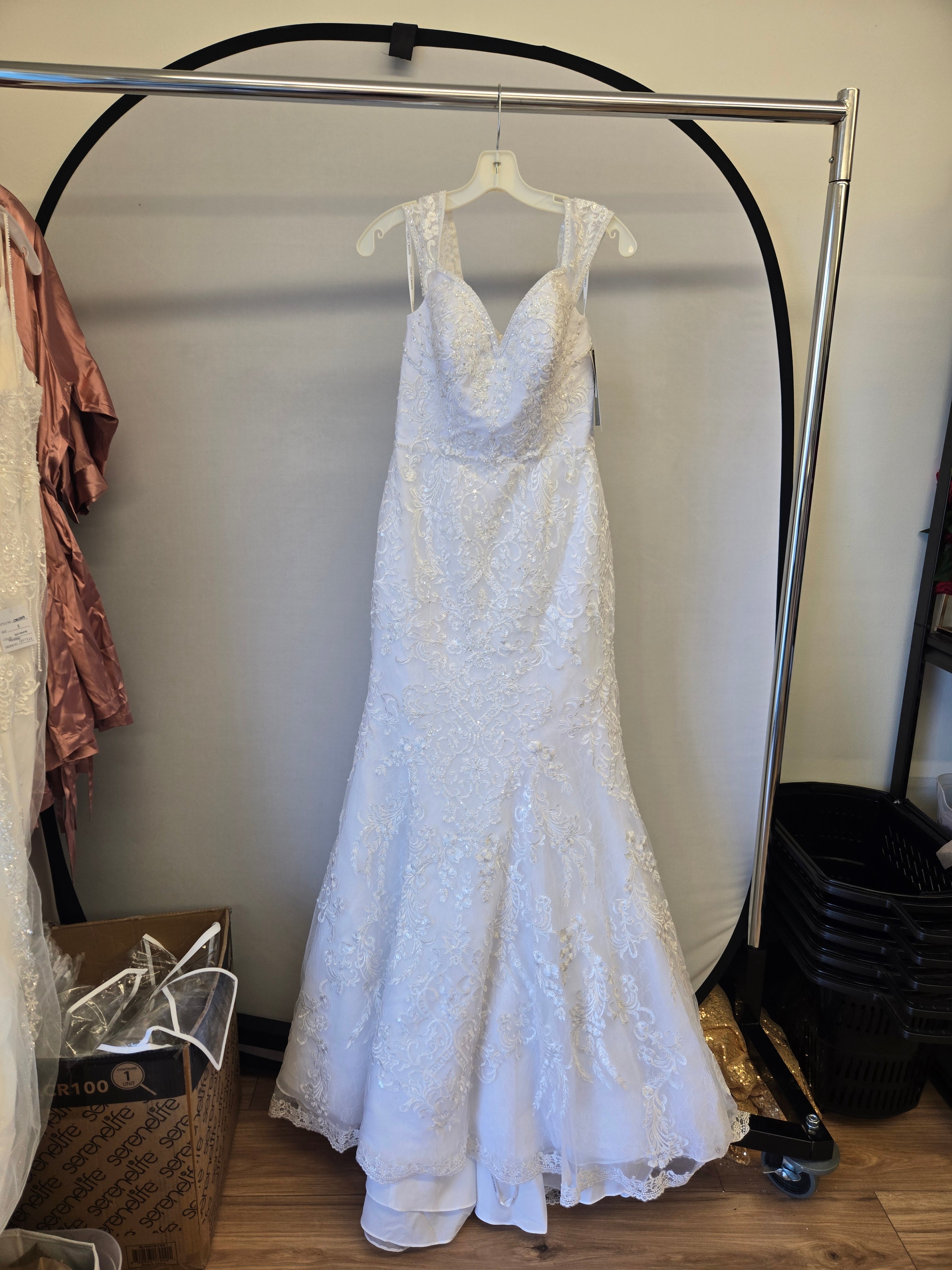 White Oleg Cassini Wedding Dress, 6