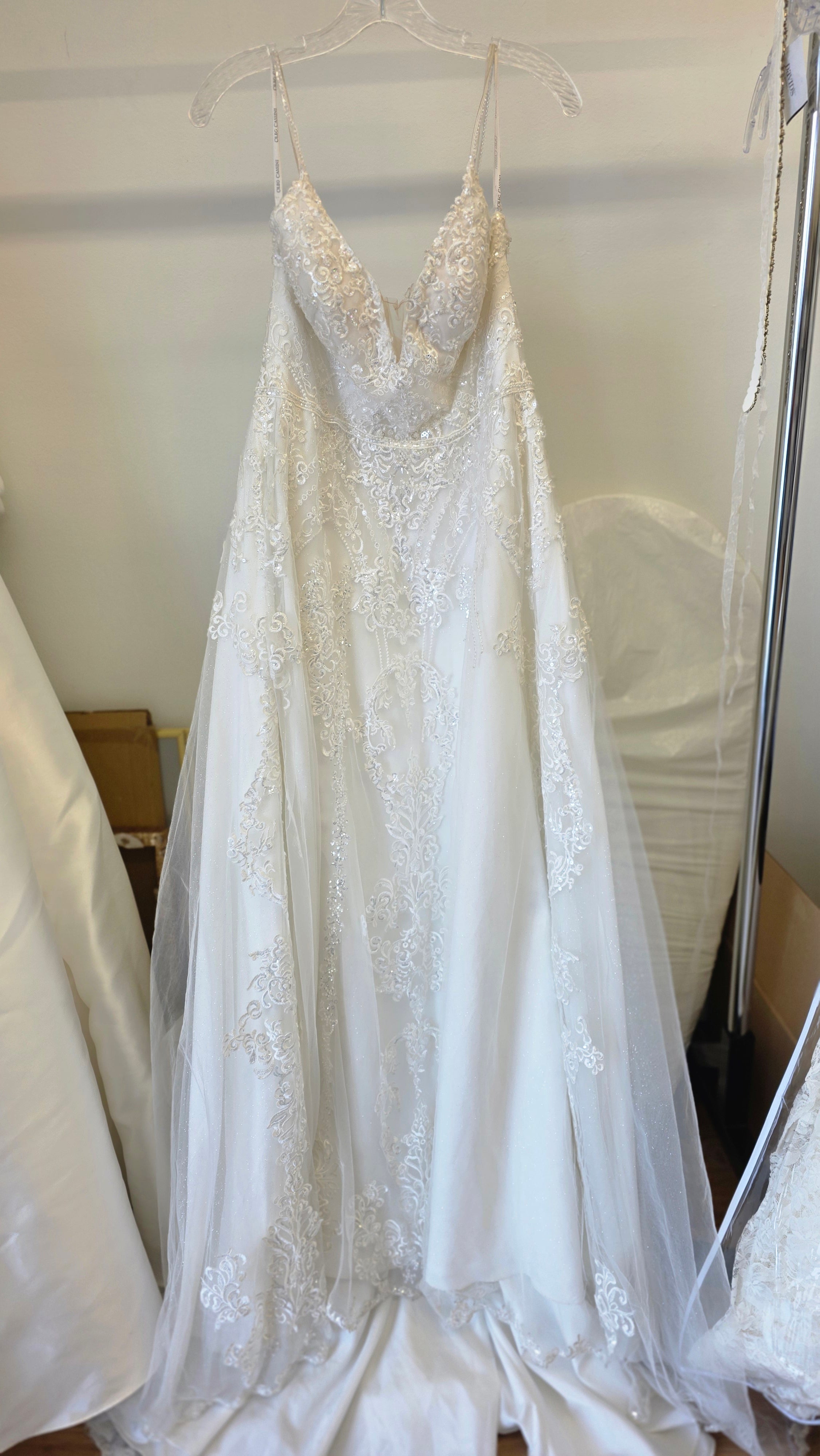 Wedding Dress Oleg Cassini 12 Soft White CWG905