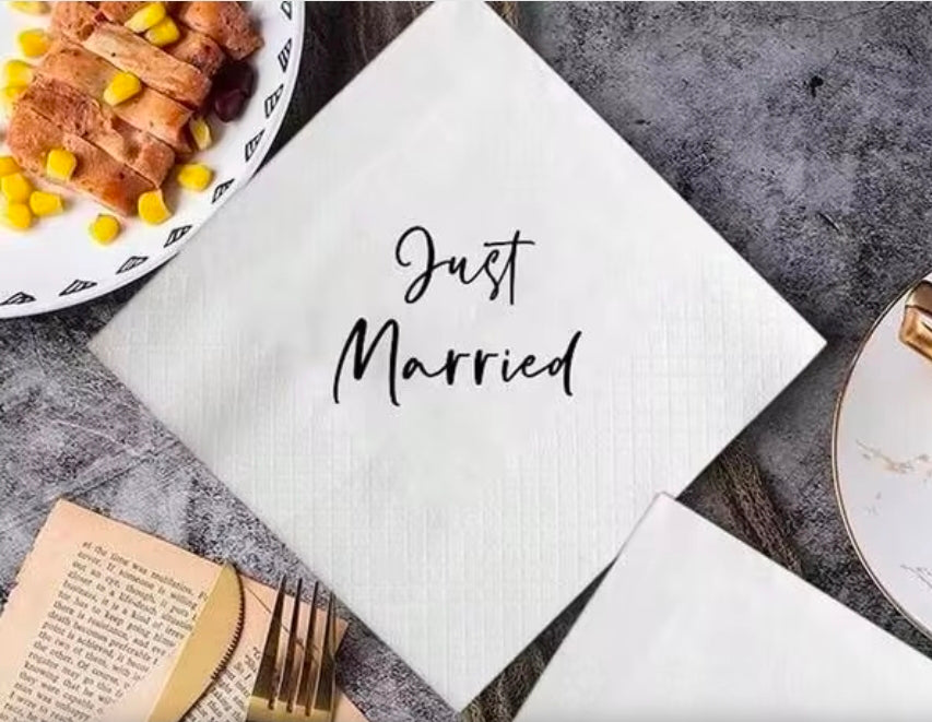 White Black / 50pc Just Married Napkins