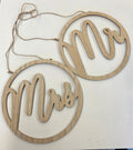 Tan/Wood / Mrs and Mrs Circle Sign, Medium/Large