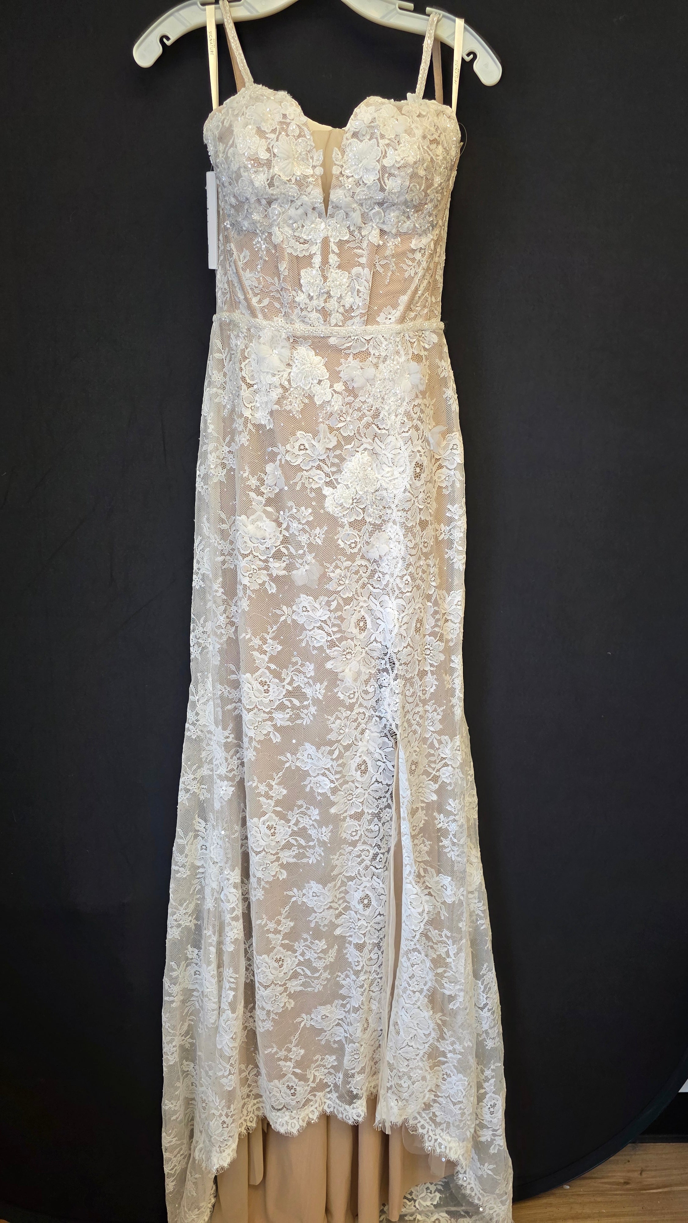 Ivory/Bisque Davids Bridal Wedding Dress, 4
