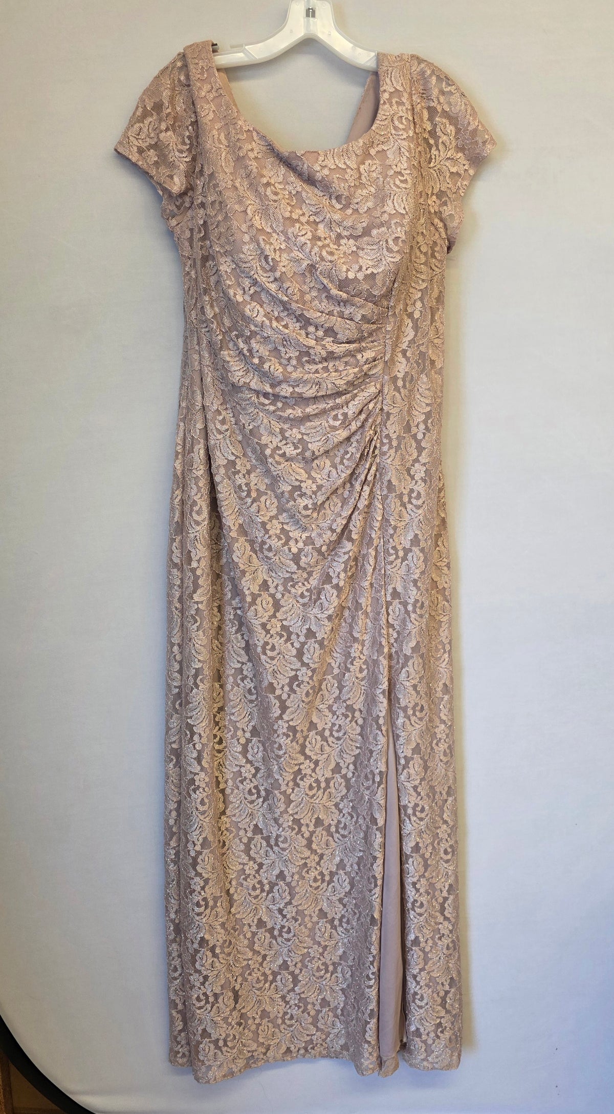 Mauve Oleg Mother, 20