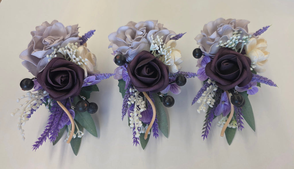 Purple White  3 - Boutonnieres