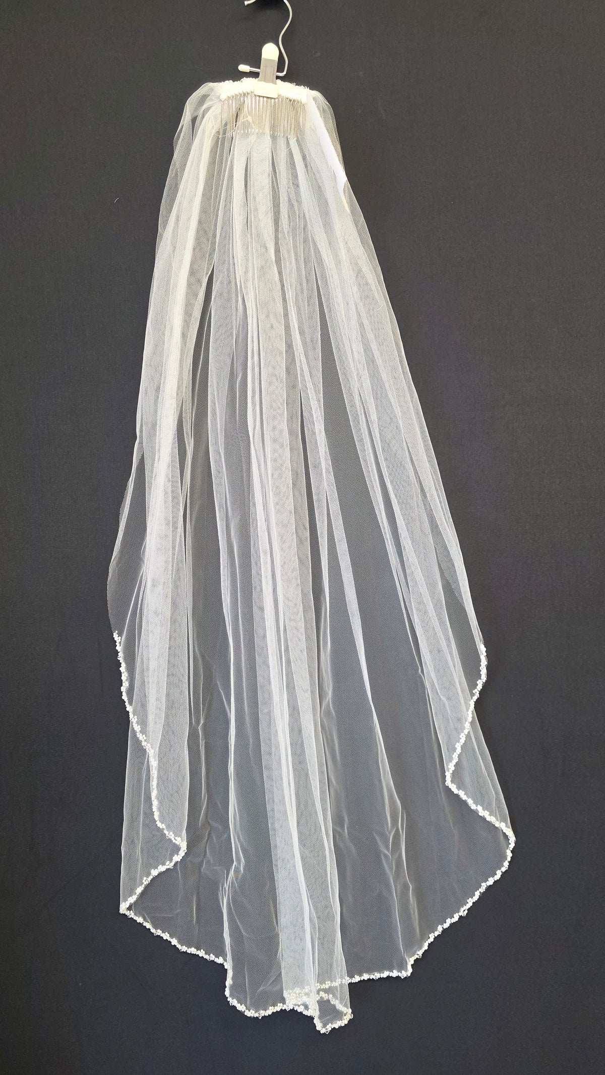 Ivory / Tulle Veil, Fingertip