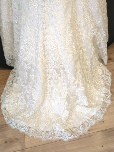 Ivory Allure Romance Wedding Dress, 24