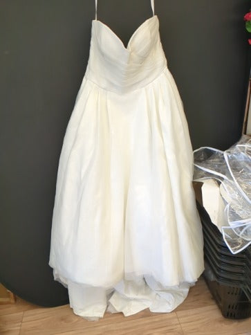 Ivory Honey & Lace Wedding Dress, 22