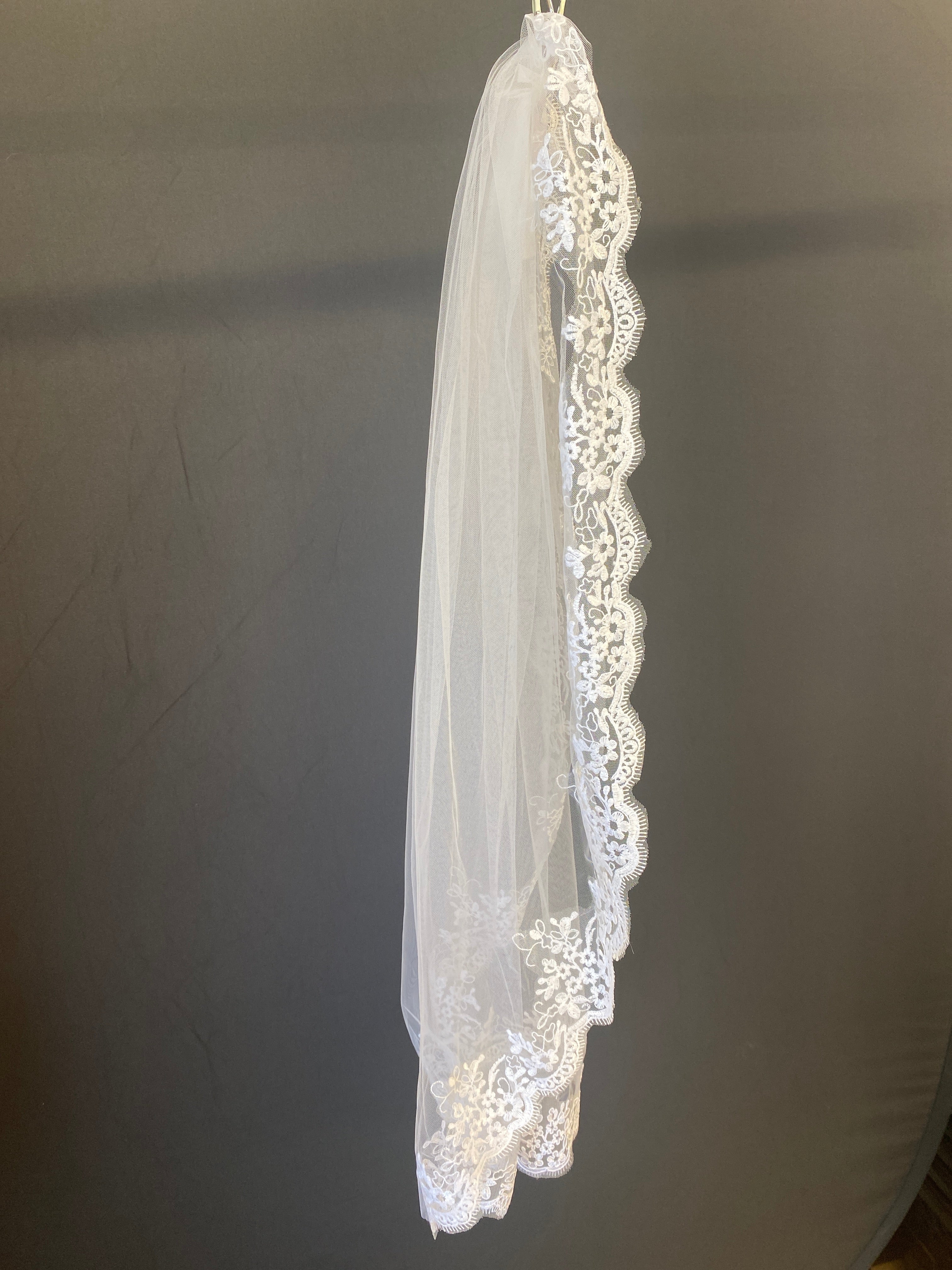 White Tulle Honey & Lace Fingertip tulle veil w/lace trim